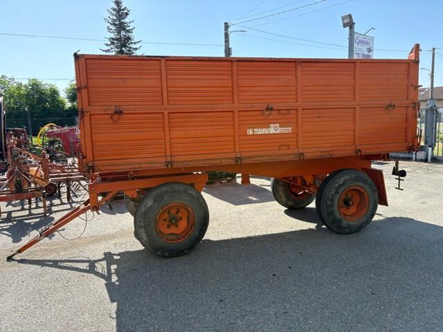 Rimorchio agricolo Scalvenzi ribaltabile trilaterale