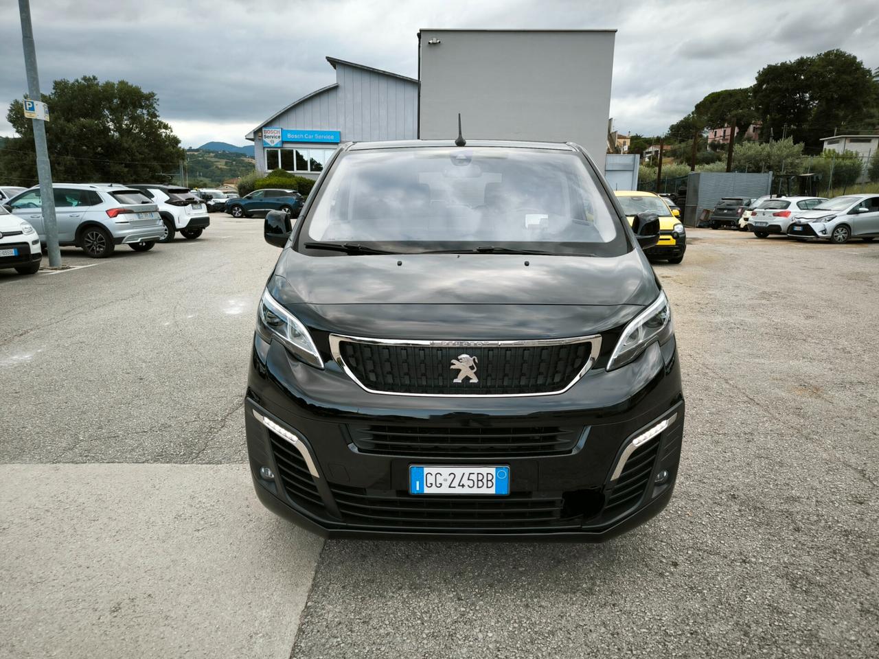 Peugeot Traveller BlueHDi 180 S&S EAT8 Standard Business Vip