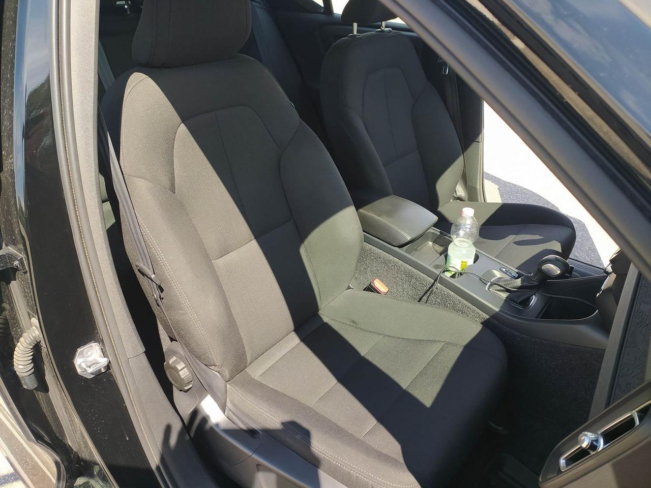 Volvo XC40 Momentum D3 #6463
