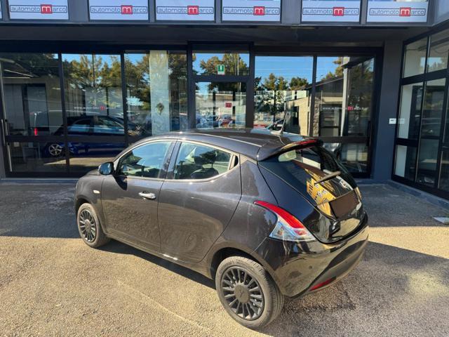 LANCIA Ypsilon 1.2 69 CV 5 porte GPL Ecochic Gold