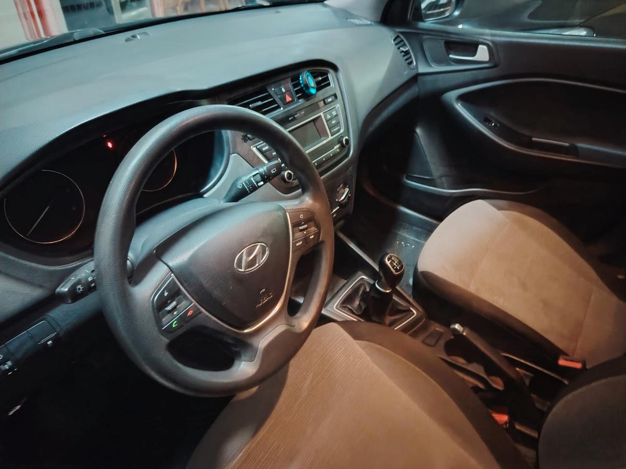 Hyundai i20 1.1 CRDi Comfort-Cerchi lega-Led-Pdc-