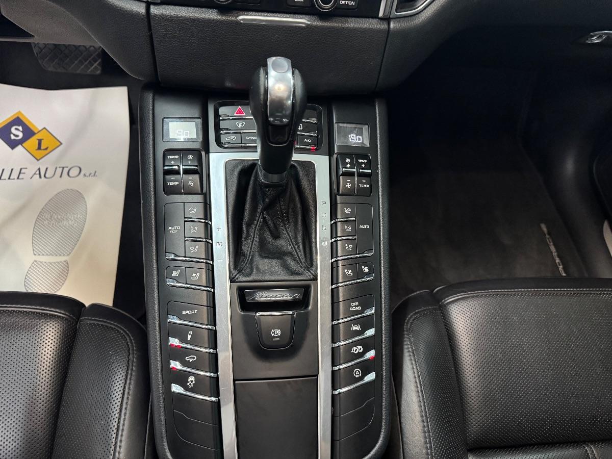 PORSCHE MACAN 3.0 S Diesel TETTO/ BOSE/ PASM/ SEDILI VENTILATI/ MEMORIE SEDILI/ C. LEGA 21