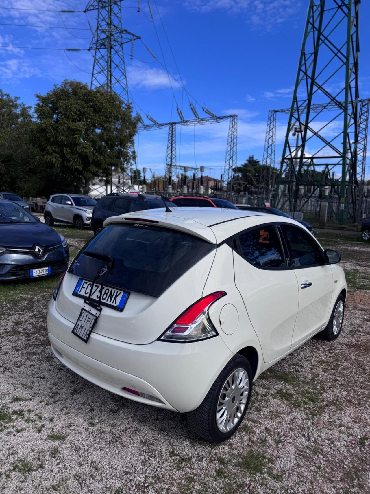Lancia Ypsilon 1.3 MJT 16V 95 CV 5 porte S&S 30th Anniversary