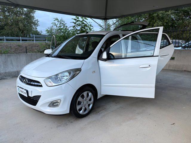 HYUNDAI i10 1.1 12V EURO 5 BENZ OK NEOP POCHISSIMI CHILOMETRI