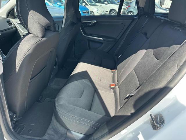 VOLVO V60 D2 Geartronic R-design