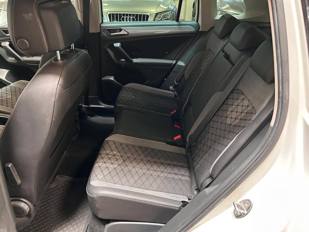 Volkswagen Tiguan 2.0 TDI 150CV SCR DSG 4MOTION R-Line