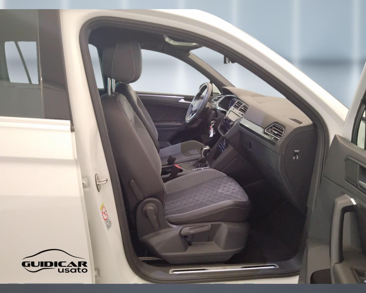 VOLKSWAGEN Tiguan II 2021 - Tiguan 2.0 tdi R-Line 150cv dsg