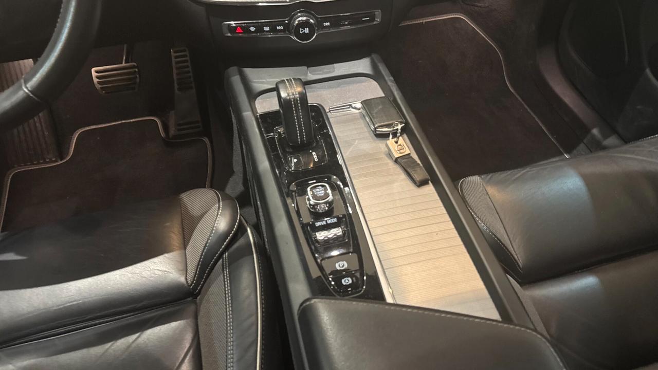 Volvo XC 60 197 CV - 2020