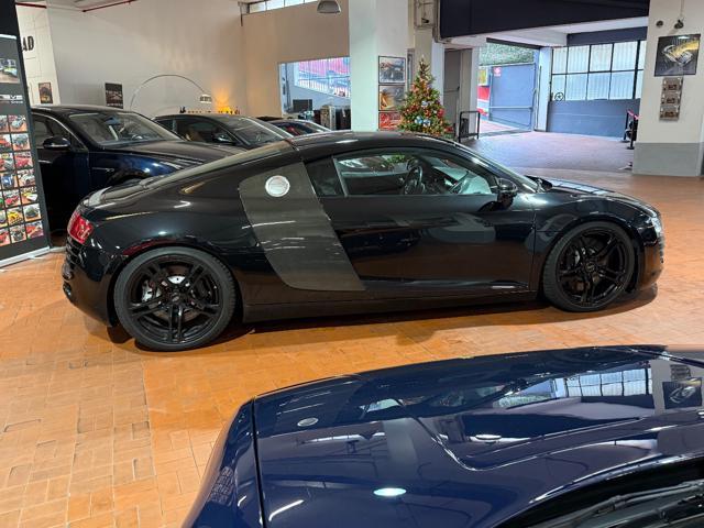 AUDI R8 4.2 V8 FSI Quattro-Tagliandi Audi-Book Service