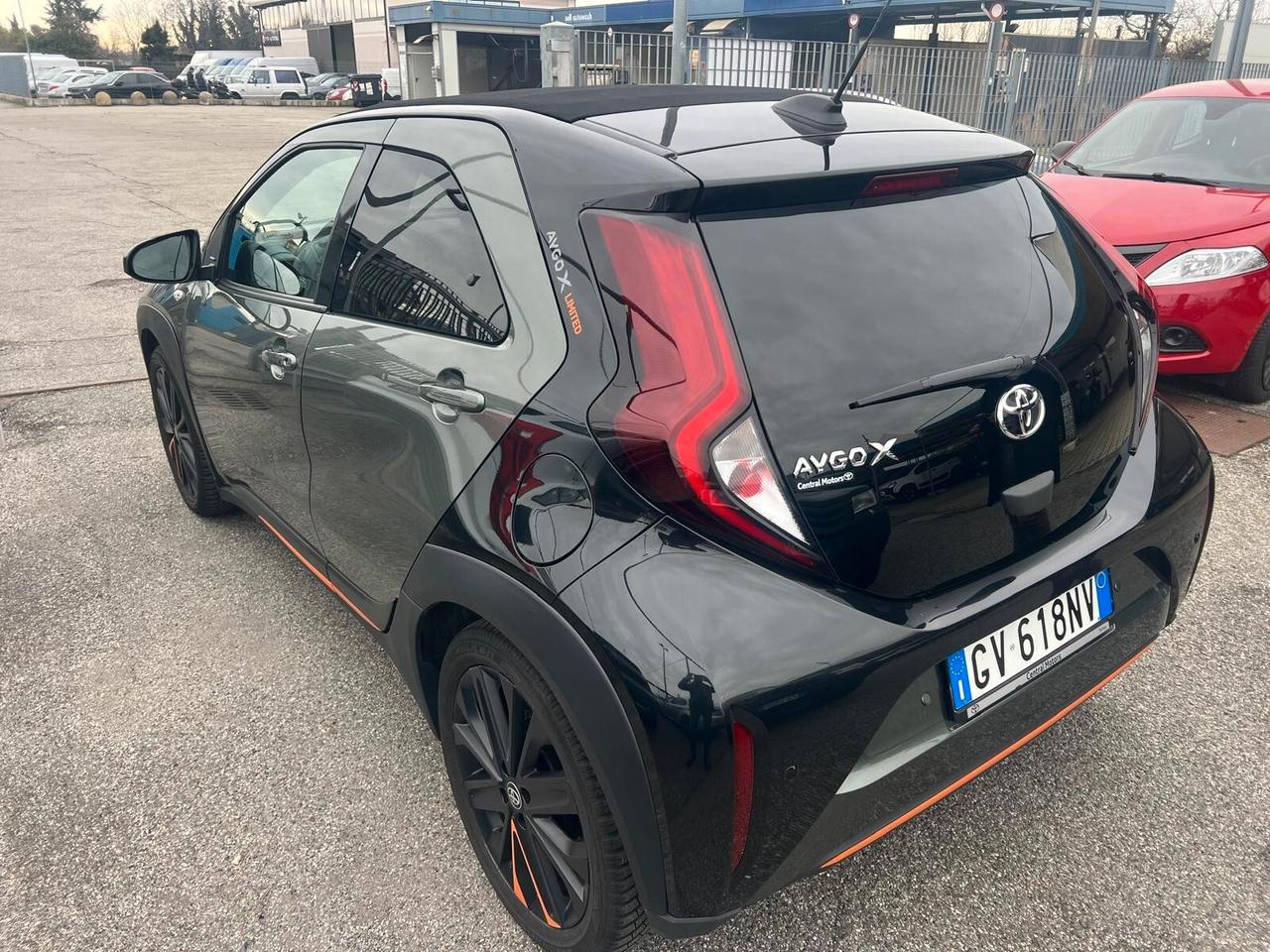 Toyota Aygo X 1.0 VVT-i 72 CV 5 porte Lounge Air S-CVT