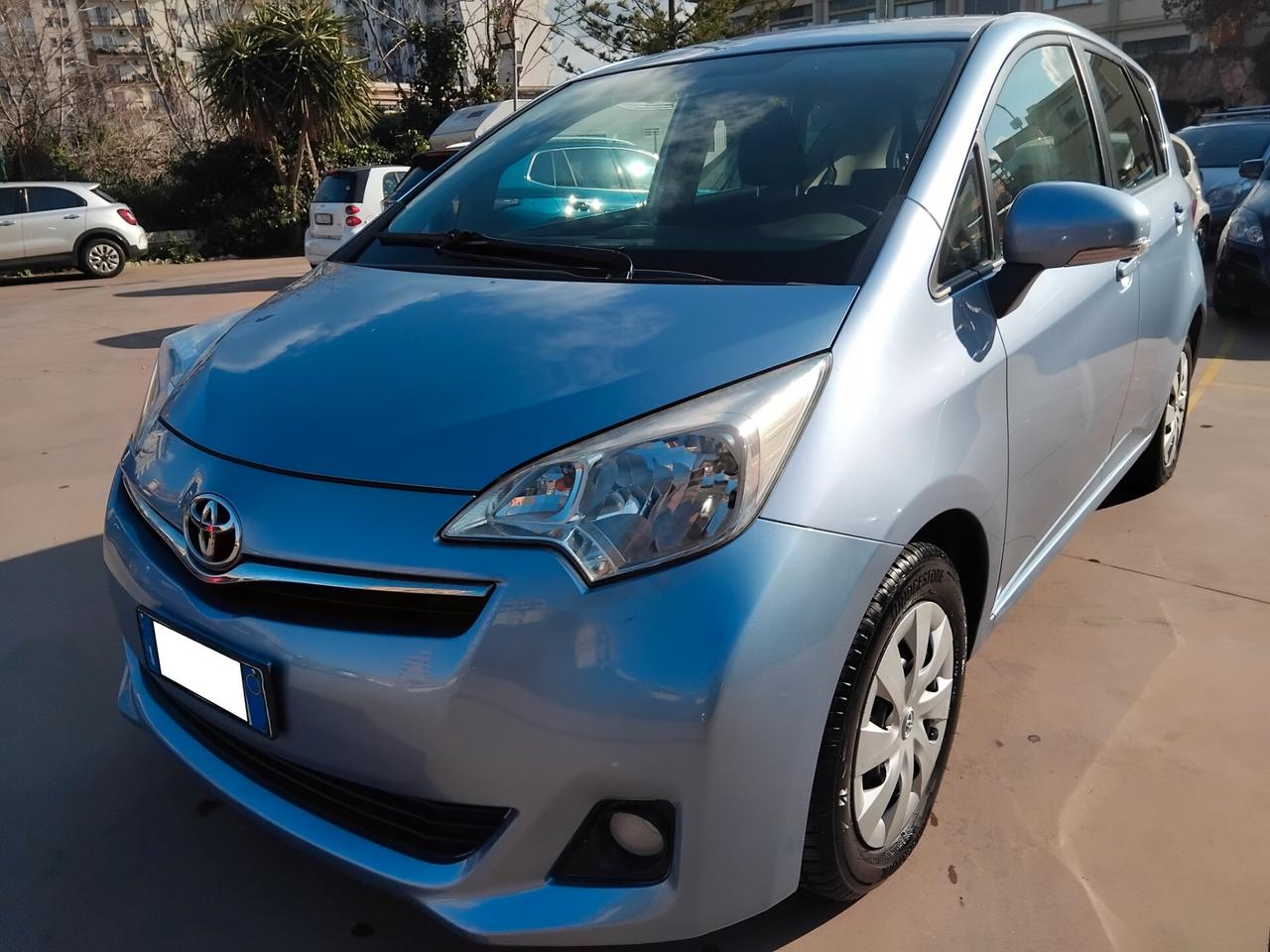 Toyota Verso-S 1.3 MT Active