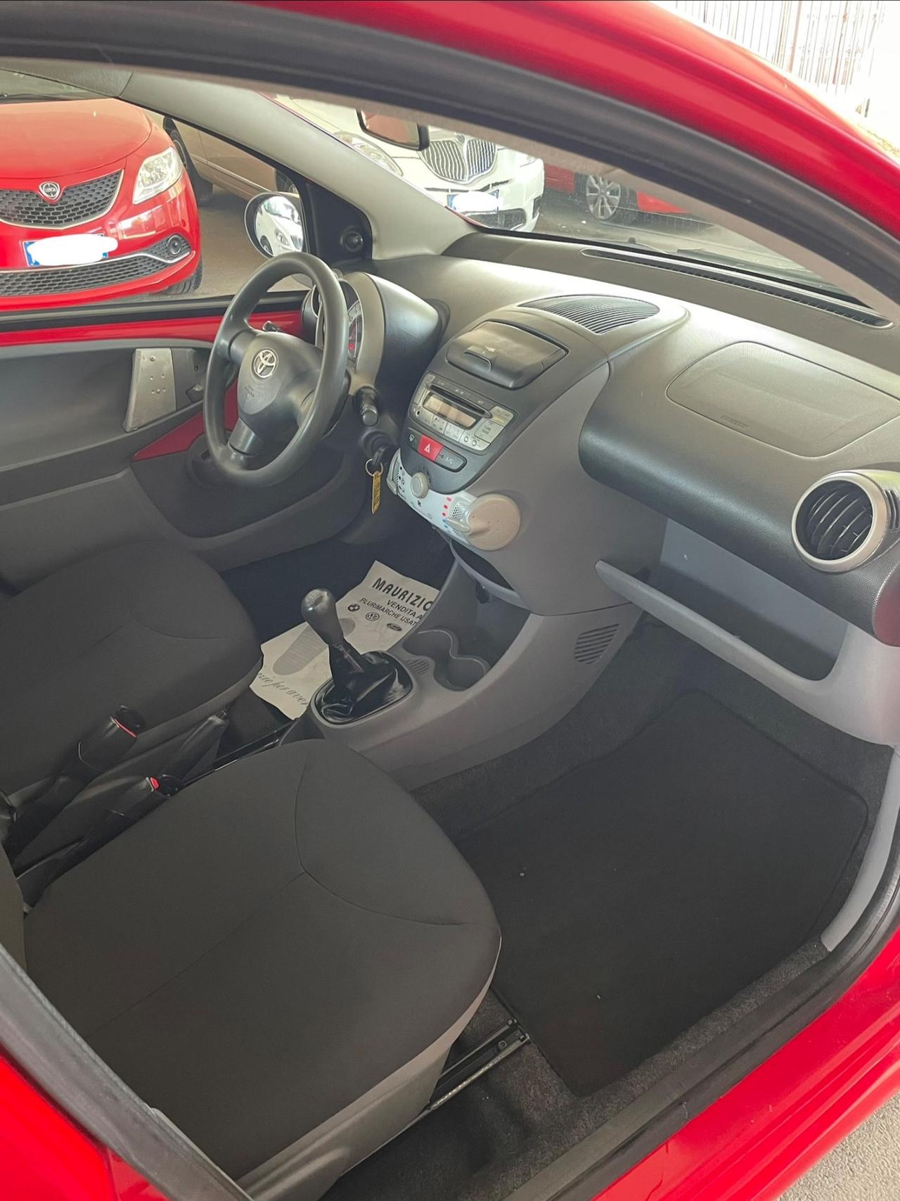 Toyota Aygo 1.0 12V VVT-i 5 porte Lounge Connect