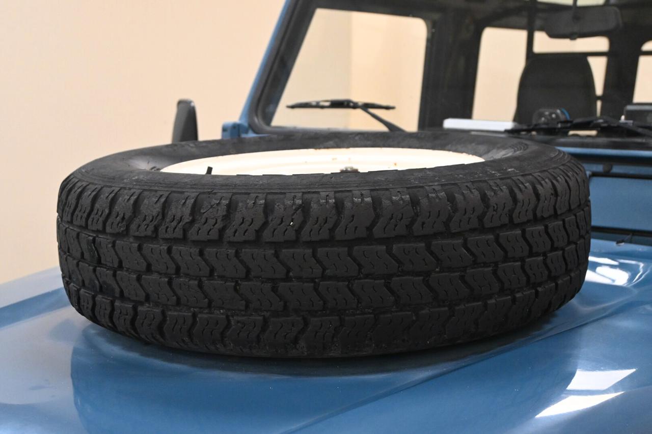 LAND ROVER Defender 90 turbodiesel Hard-top