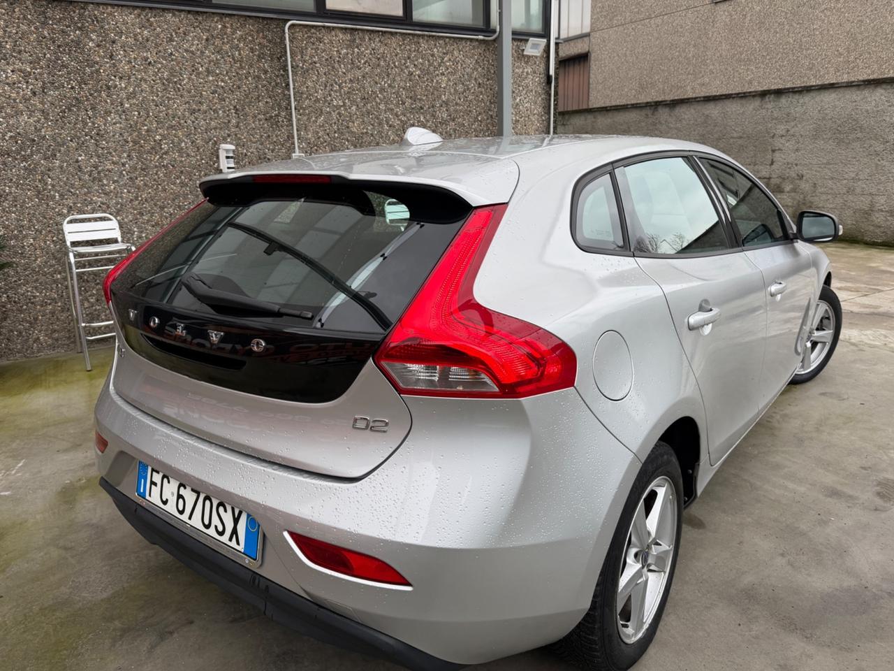 Volvo V40 D3 2.0 Diesel 88KW 6marce euro6b