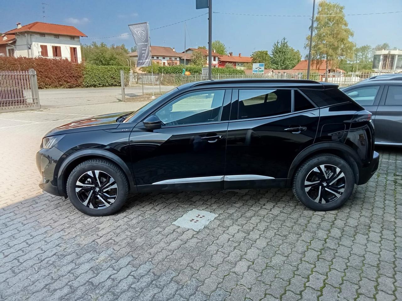 Peugeot 2008 PureTech 130 S&S EAT8 GT