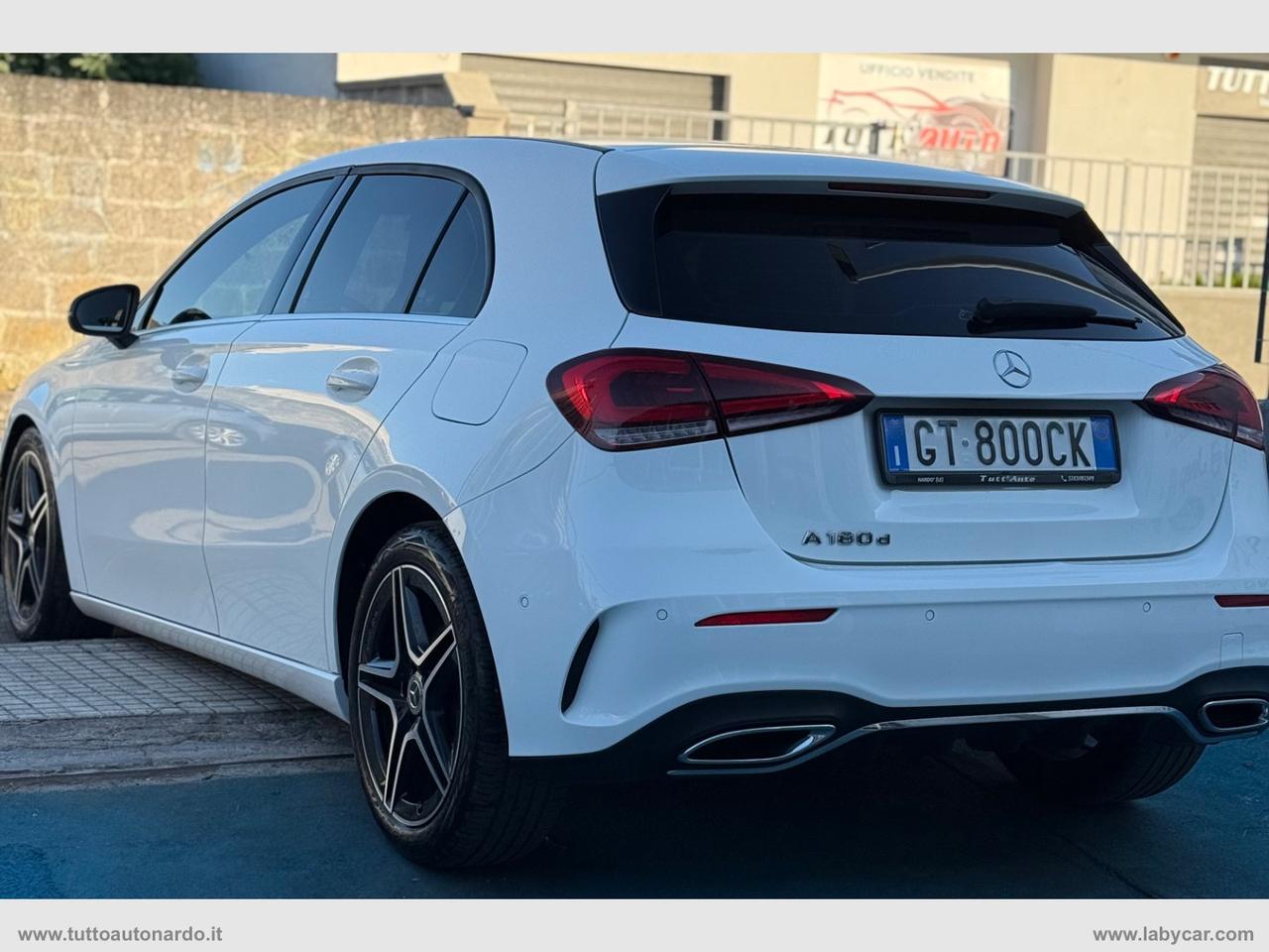 MERCEDES-BENZ A 180 d Automatic Premium