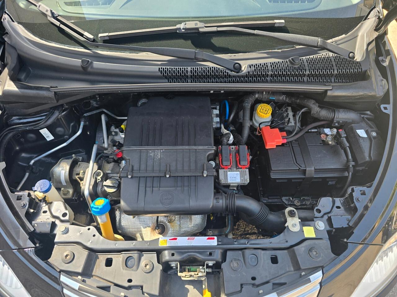 Lancia Ypsilon 1.2 69 CV 5 porte S&S Platinum
