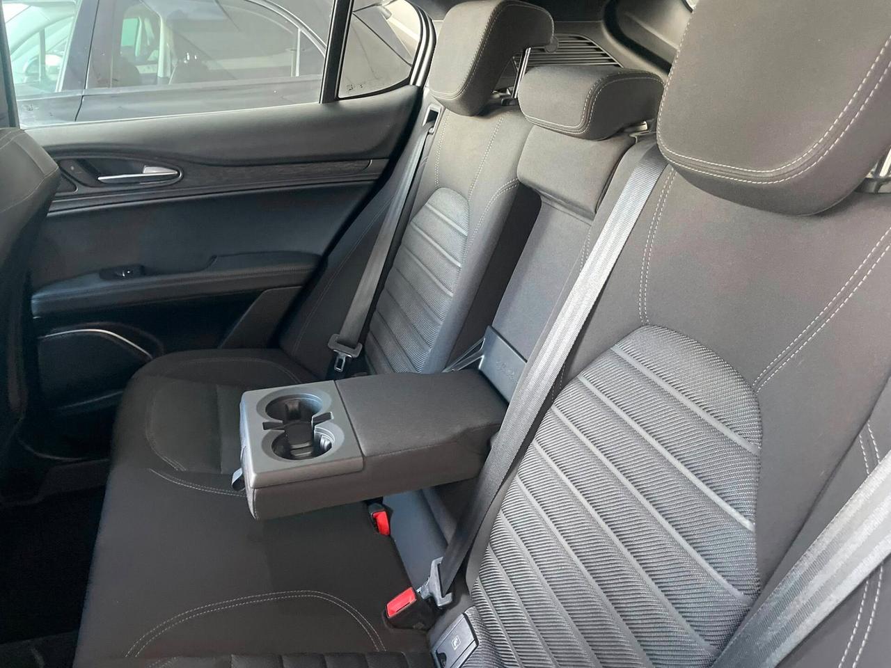 Alfa Romeo Stelvio 2.2 Turbodiesel 160 CV AT8 RWD Super Business