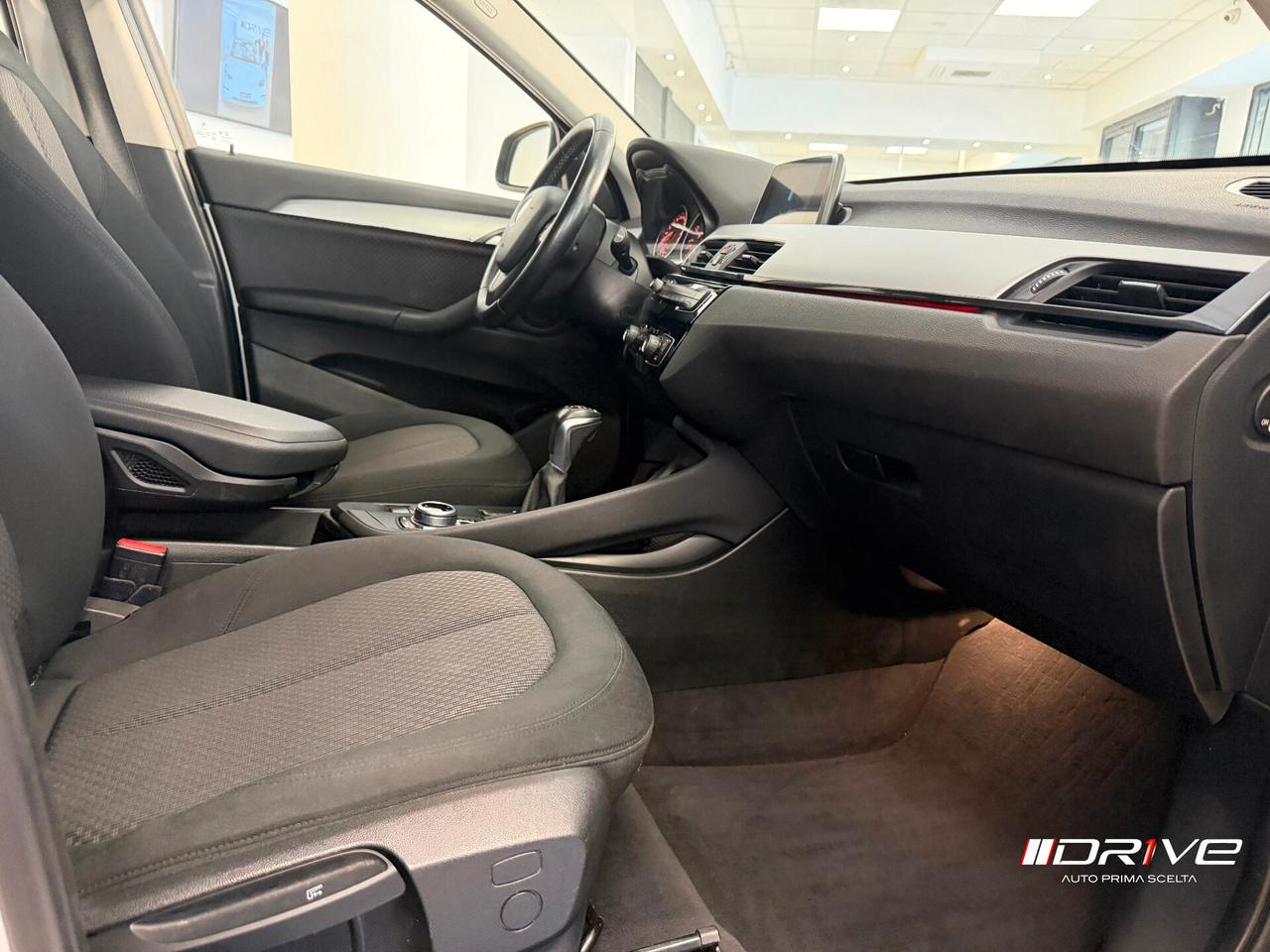 BMW X1 (F48) X1 sDrive18d Business
