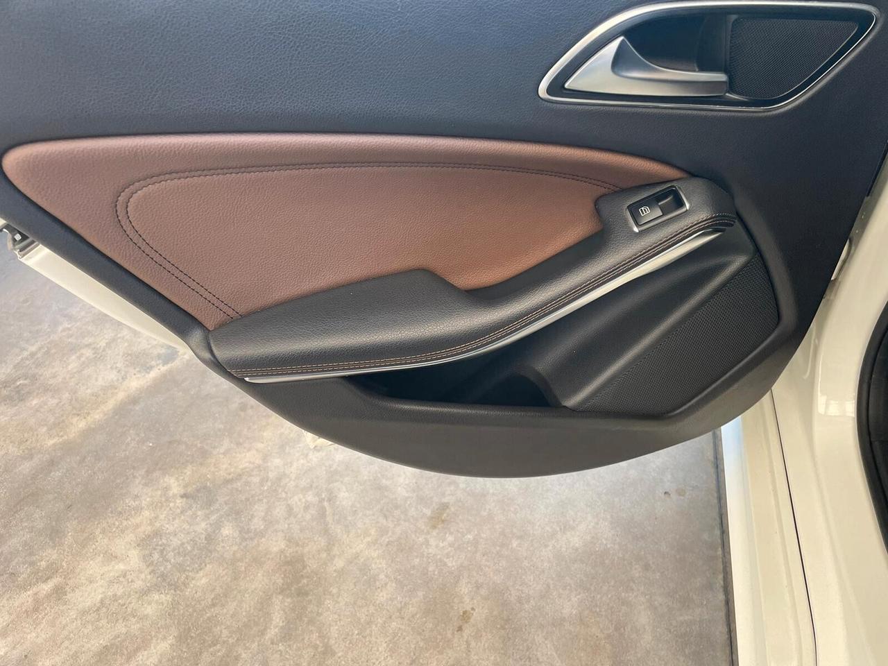 Mercedes-benz A 180 d Sport AMG RESTYLING