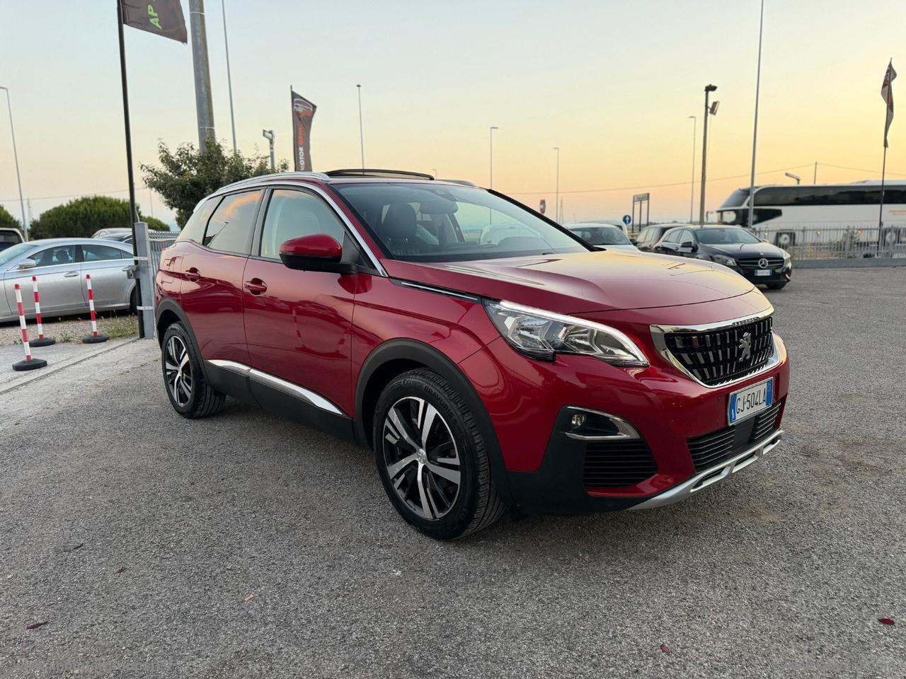 PEUGEOT 3008 BlueHDi 130 S&S Allure