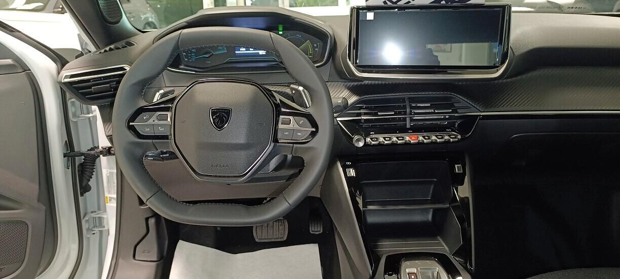 Peugeot 2008 Hybrid 145 e-DCS6 Style