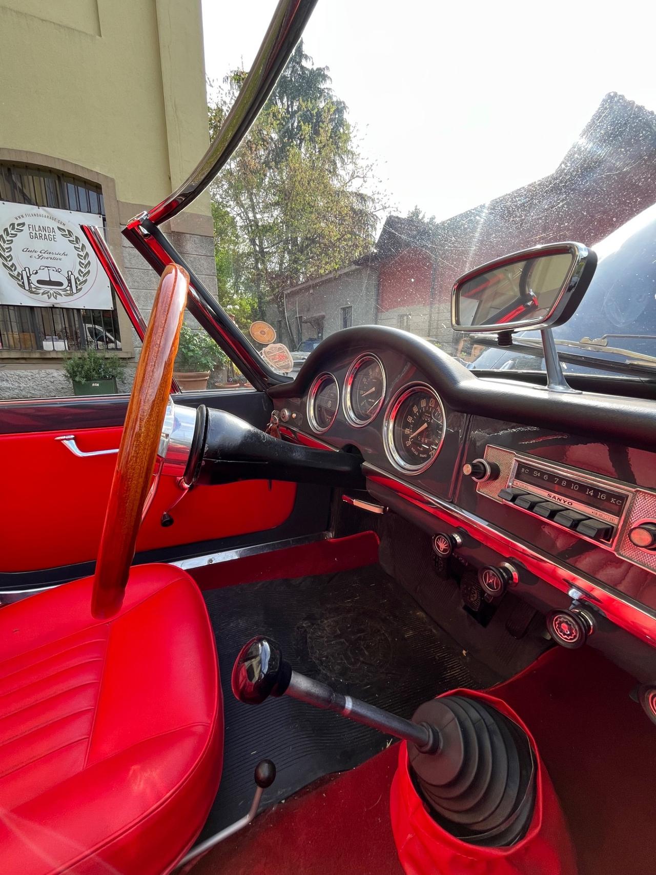Alfa Romeo Giulia Spider
