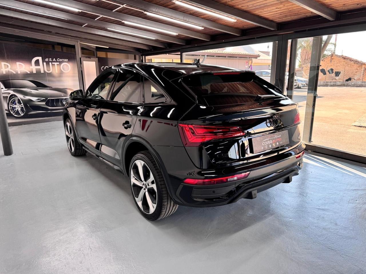 Audi Q5 Sportback 40 2.0 tdi mhev 12V Identity Black quattro S line