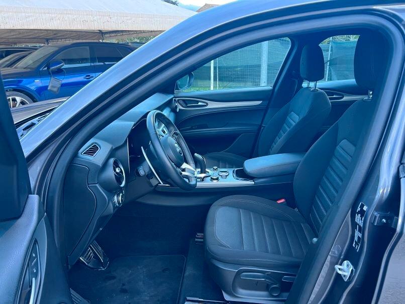 Alfa Romeo Stelvio 2.2 Turbodiesel 160 CV AT8 RWD Sprint