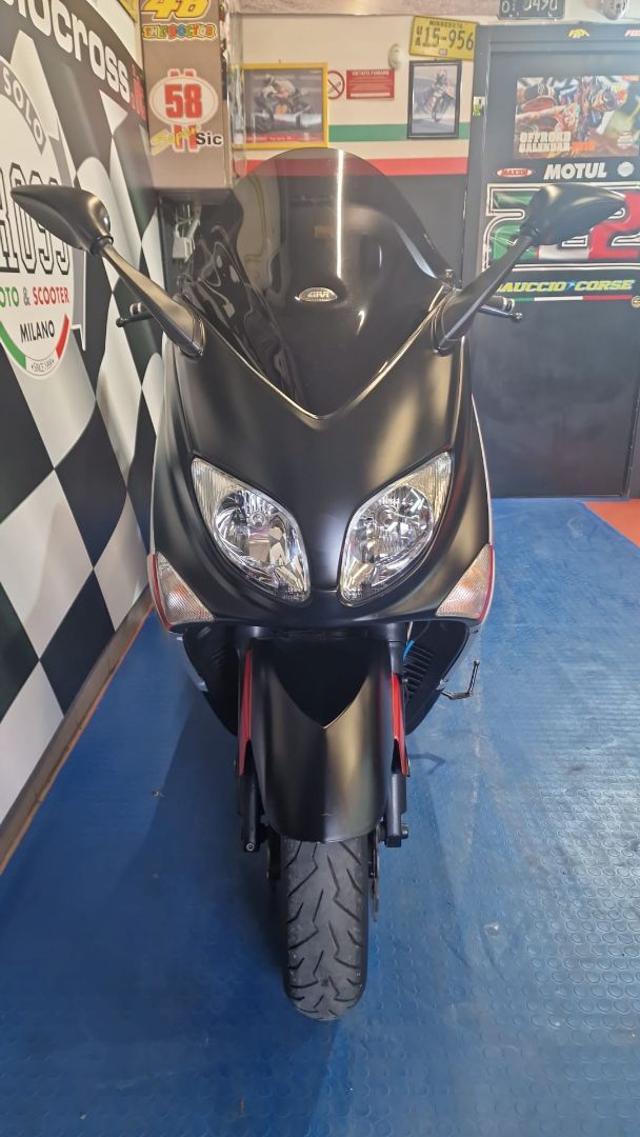 YAMAHA T-Max 500 - BLACK MAX
