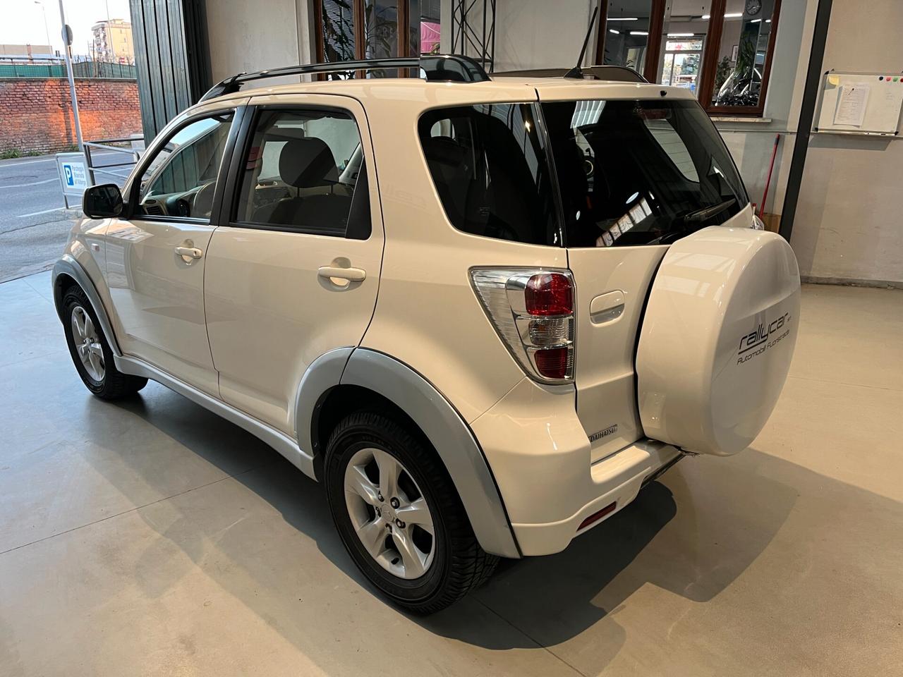 Daihatsu Terios 1.5 HIRO O/F 4WD - 98.210 KM