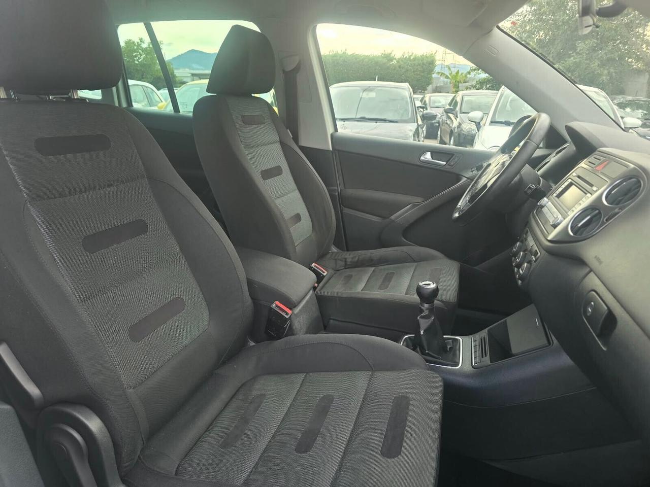 Volkswagen Tiguan 2.0 16V TDI DPF Sport & Style (18°)