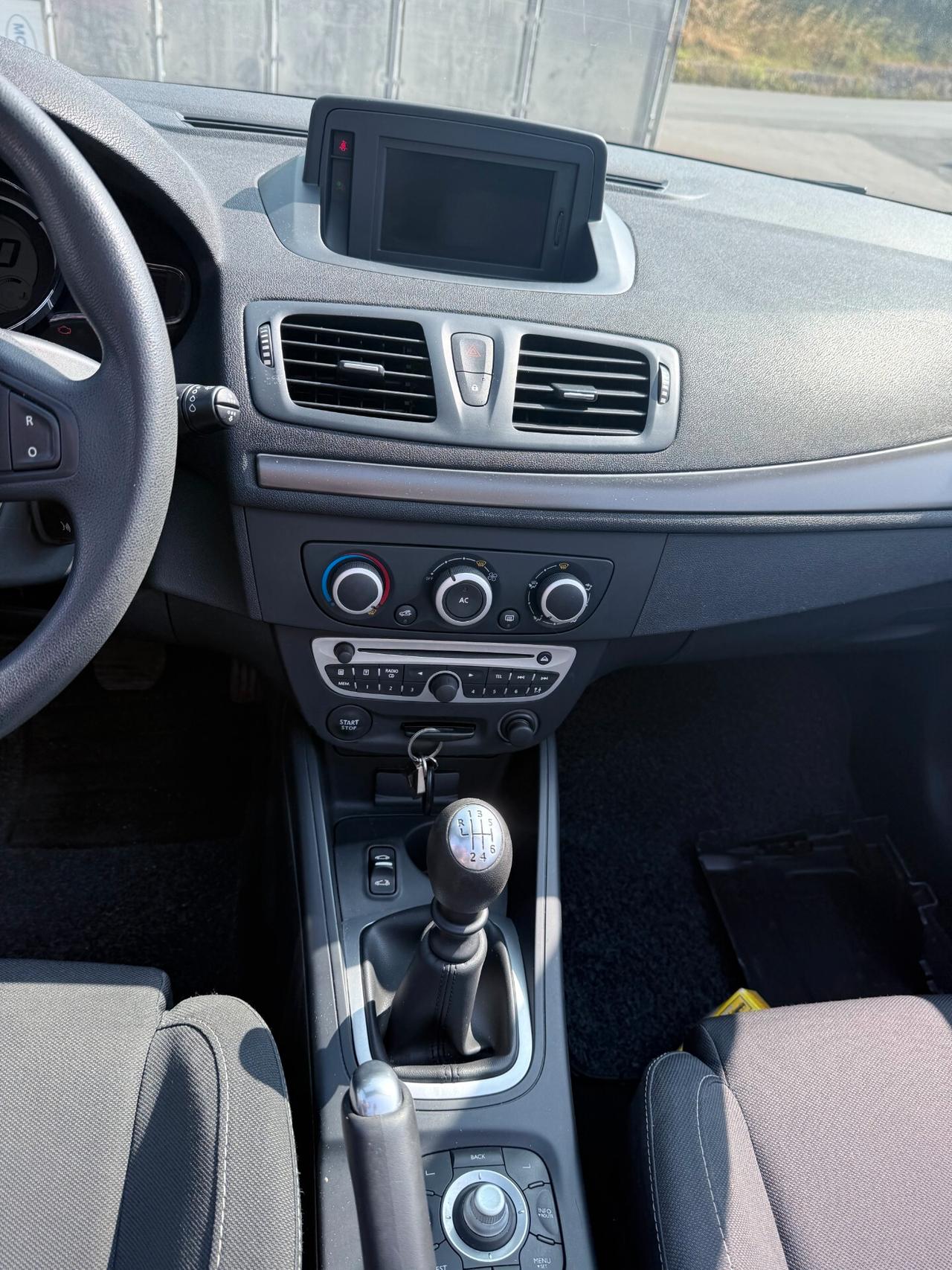 Renault Megane Mégane C-C 1.5 dCi 110CV Wave Edition