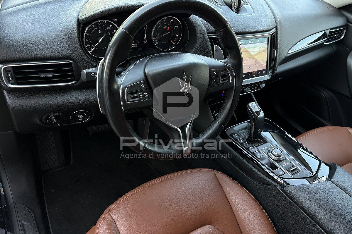 MASERATI Levante V6 AWD Granlusso