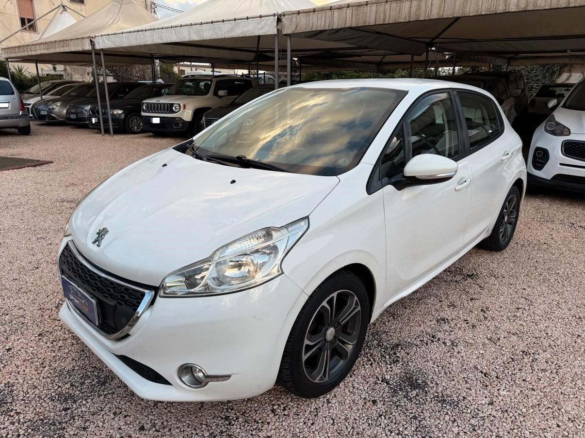 Peugeot 208 1.4 HDi 68 CV 5 porte Allure