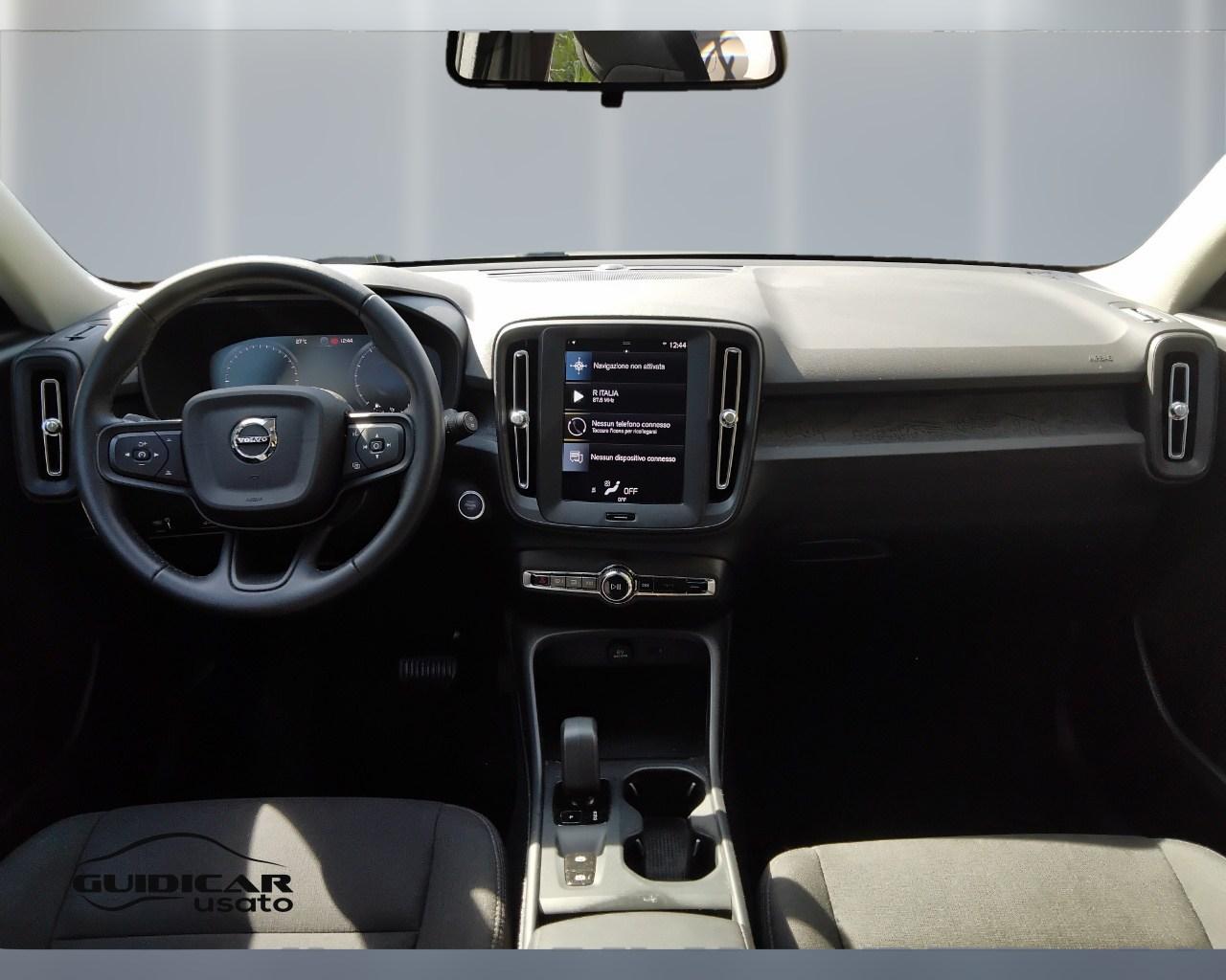 VOLVO XC40 2023 - XC40 1.5 t2 Essential auto