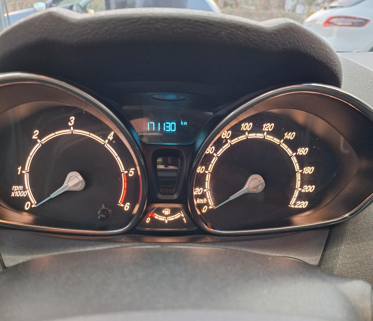 Ford Fiesta 1.5 TDCi 75CV 5 porte Black & White Edition E6