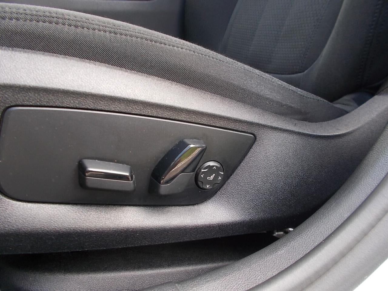 Bmw 518d Touring 150cv Aut. *FULL OPT.* da VETRINA