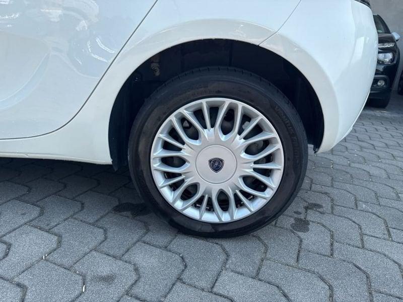 Lancia Ypsilon 1.2 SILVER 69CV
