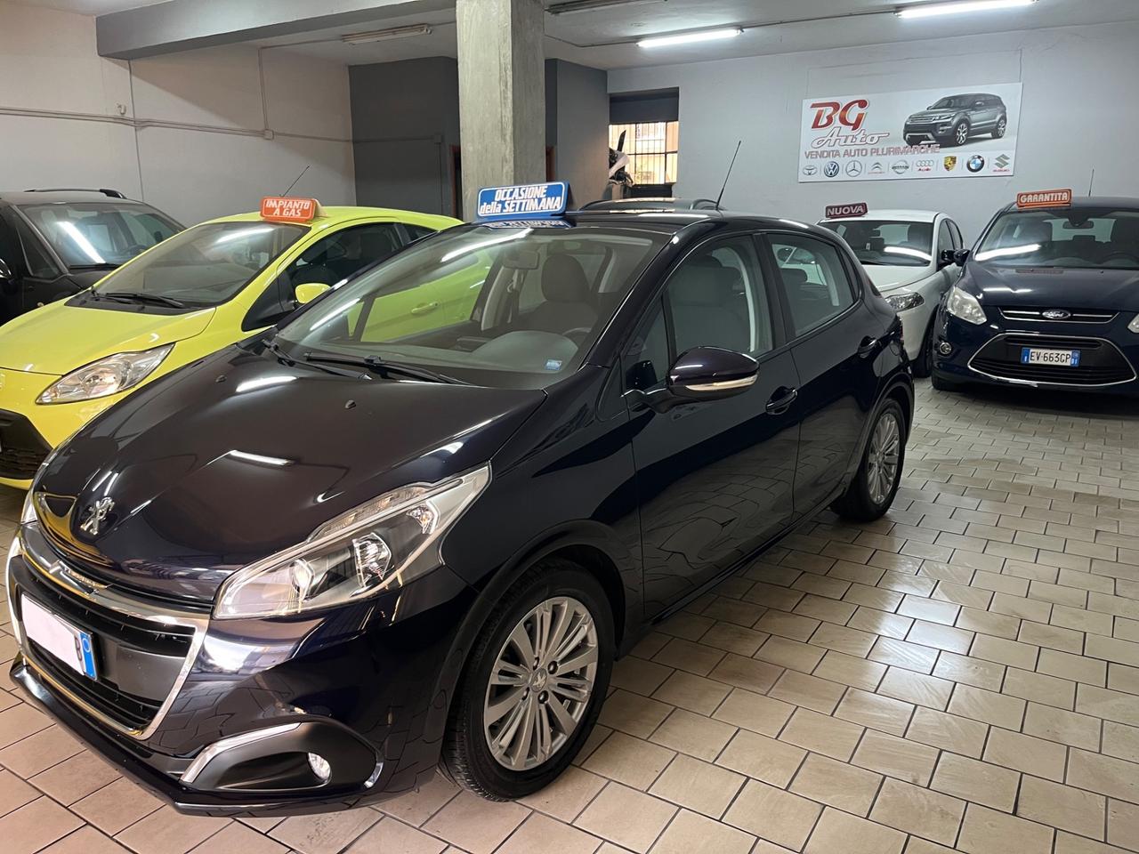 Peugeot 208 1.2 benzina Allure tagliandata 2017
