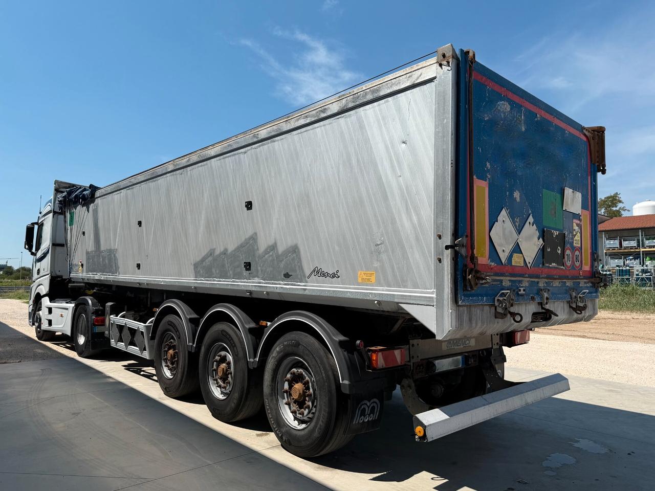 4 UNITA' DISPONIBILI Menci SA850 R ribaltabile 36mc