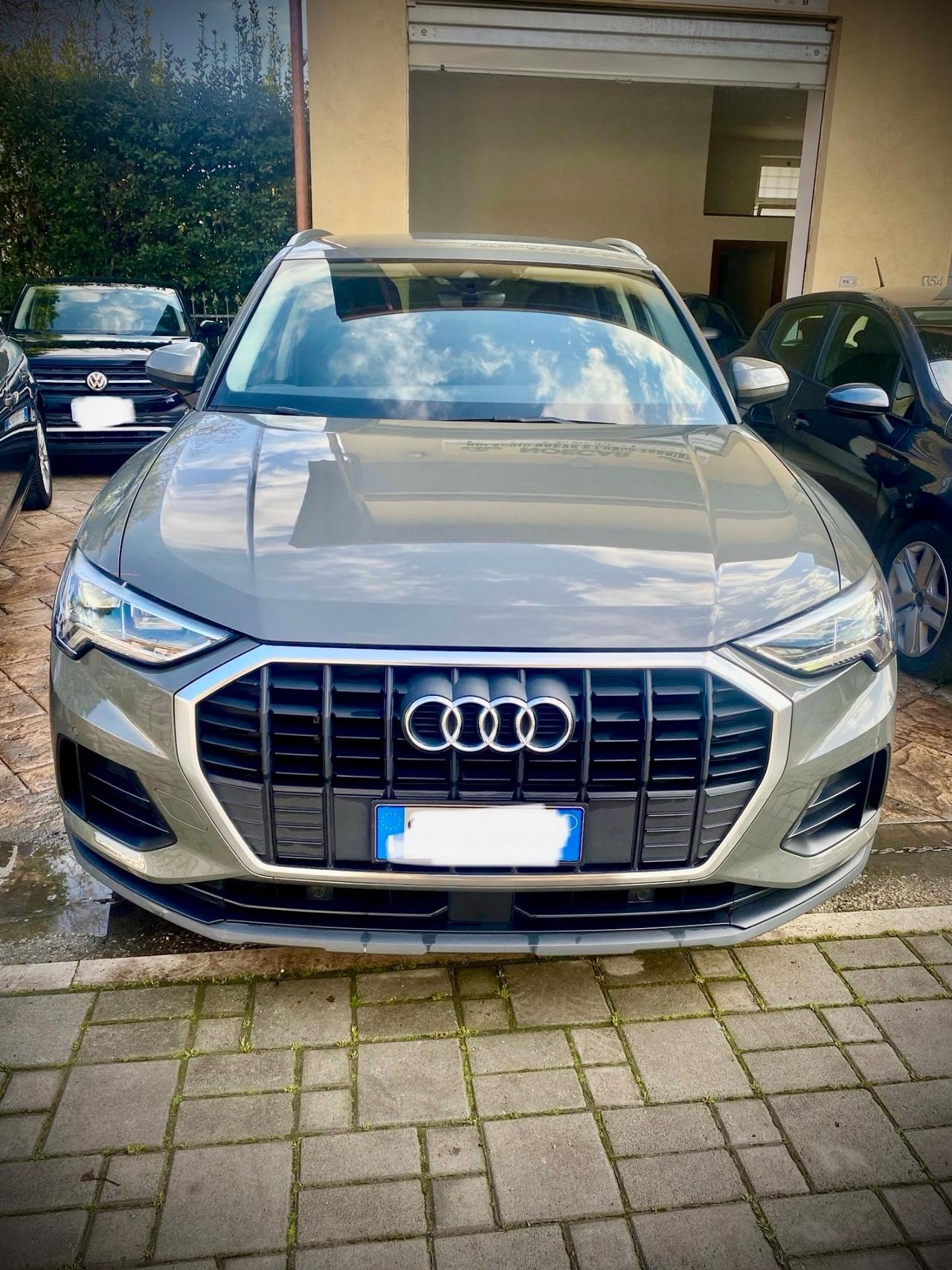 Audi Q3 35 TDI S tronic Business