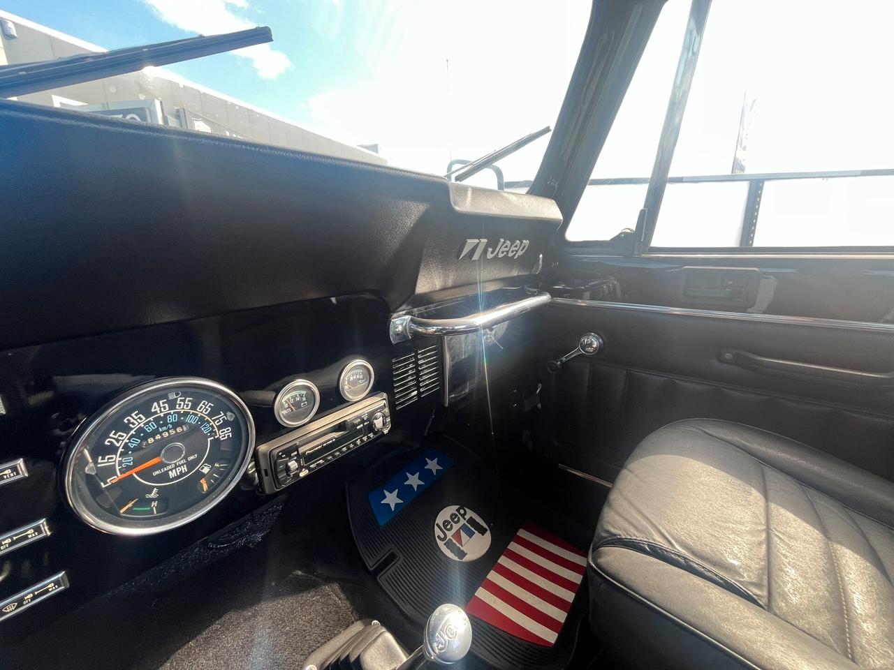 Jeep CJ-7 RENEGADE