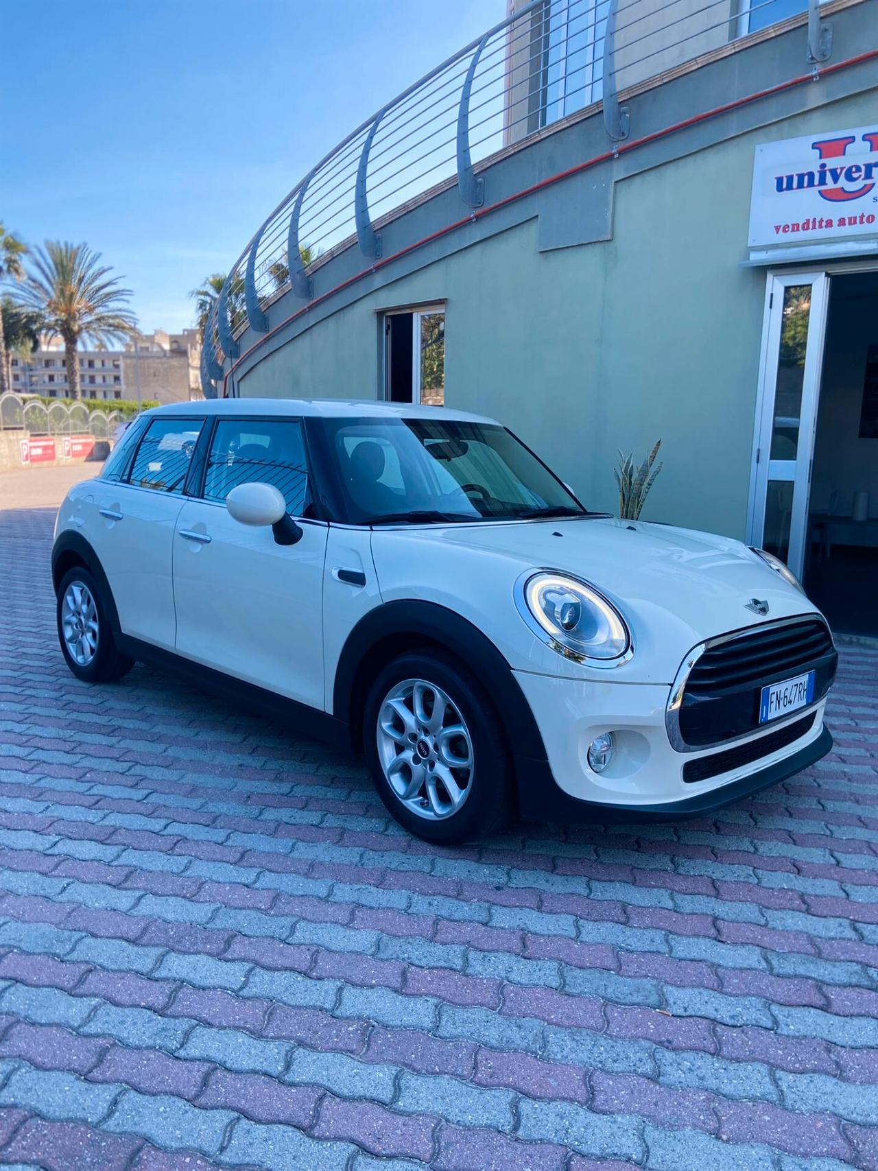 Mini 1.5 Cooper D 116cv 5porte
