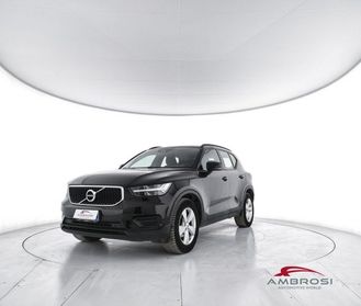 VOLVO XC40 T3 Momentum Core