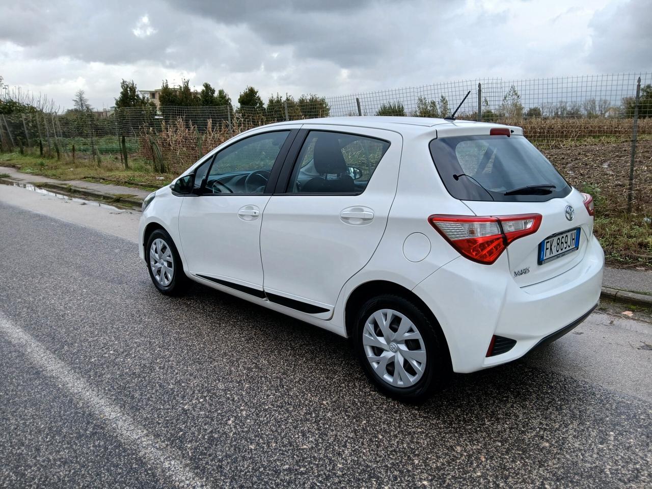 Yaris 1.0 Km Certificati GaranziA ufficiale Toyota
