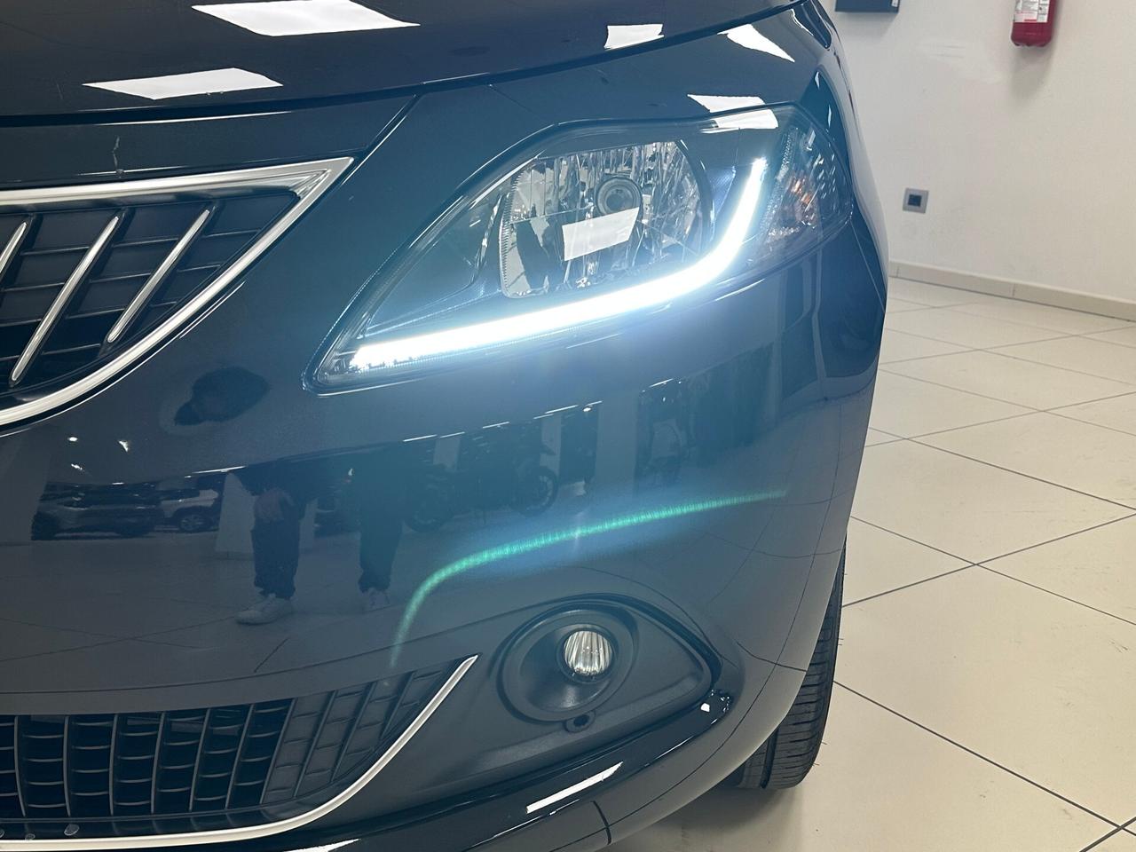 Lancia Ypsilon 1.0 Hybrid 70 CV Gold Plus 2024