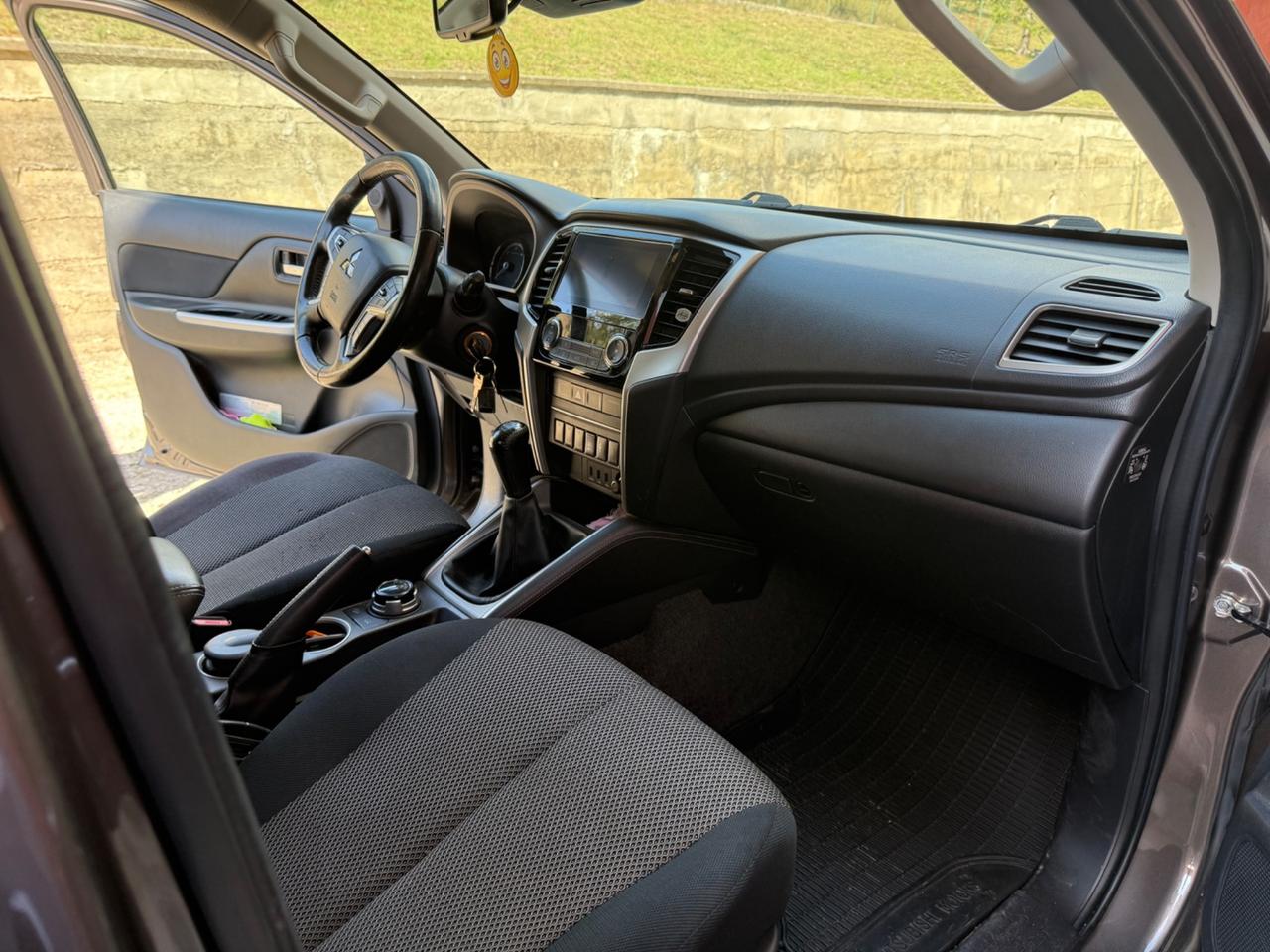 Mitsubishi L200 2.3 D Club Cab 4x4 Super Select Intense