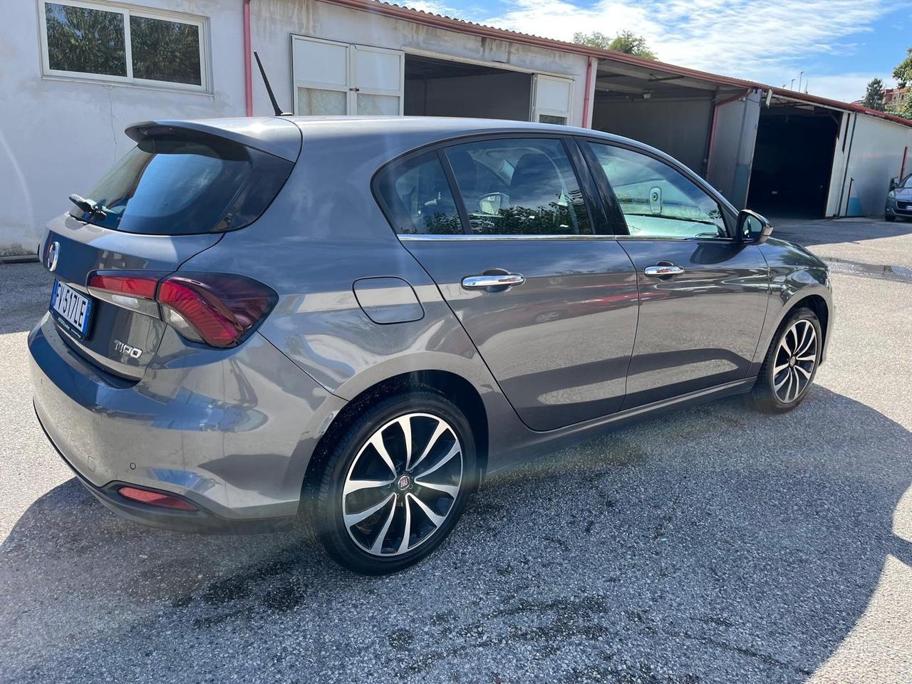 Fiat tipo 5P-lounge-1.3 mjt-95 cv -2019