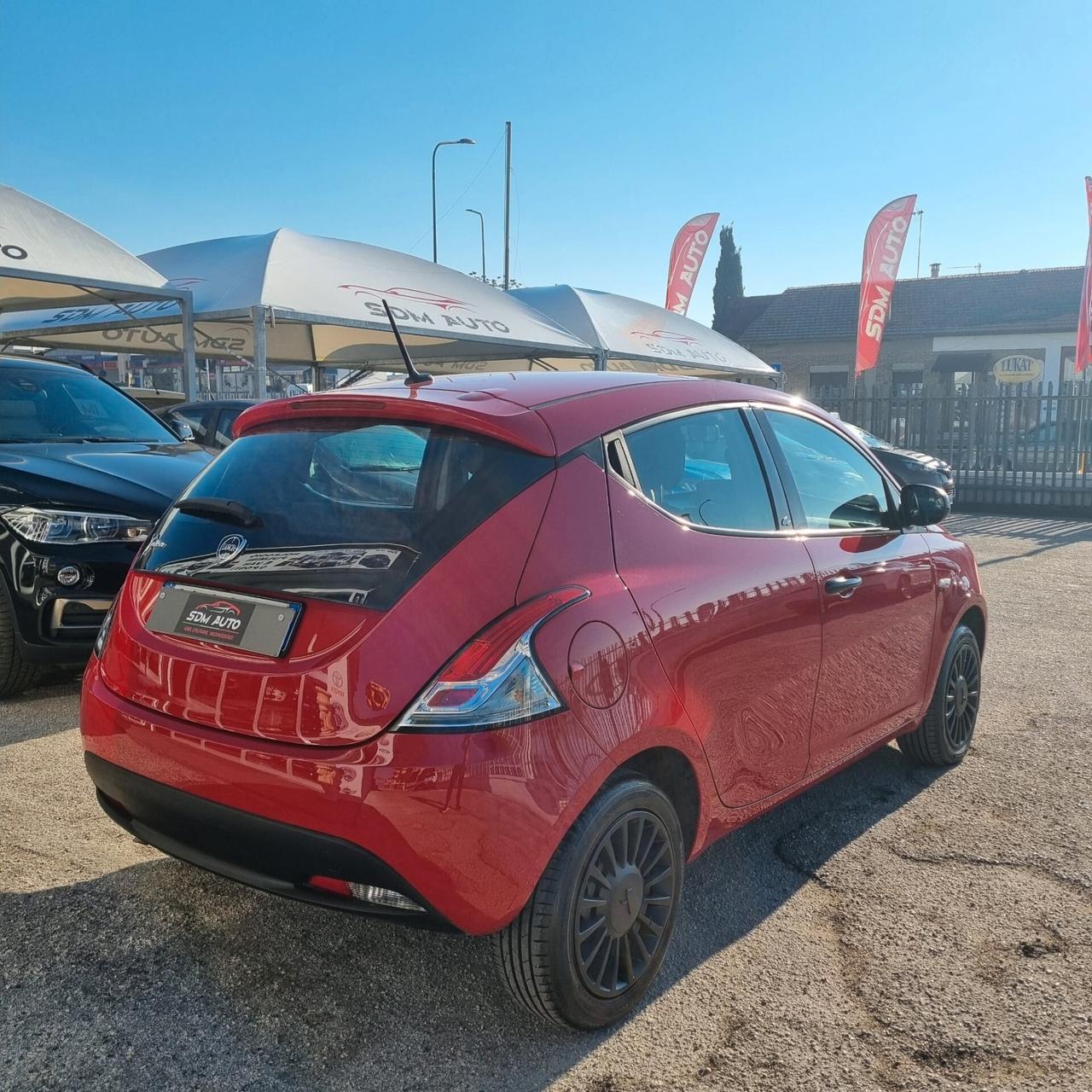 Lancia Ypsilon 1.2 69 CV 5 porte S&S Platinum